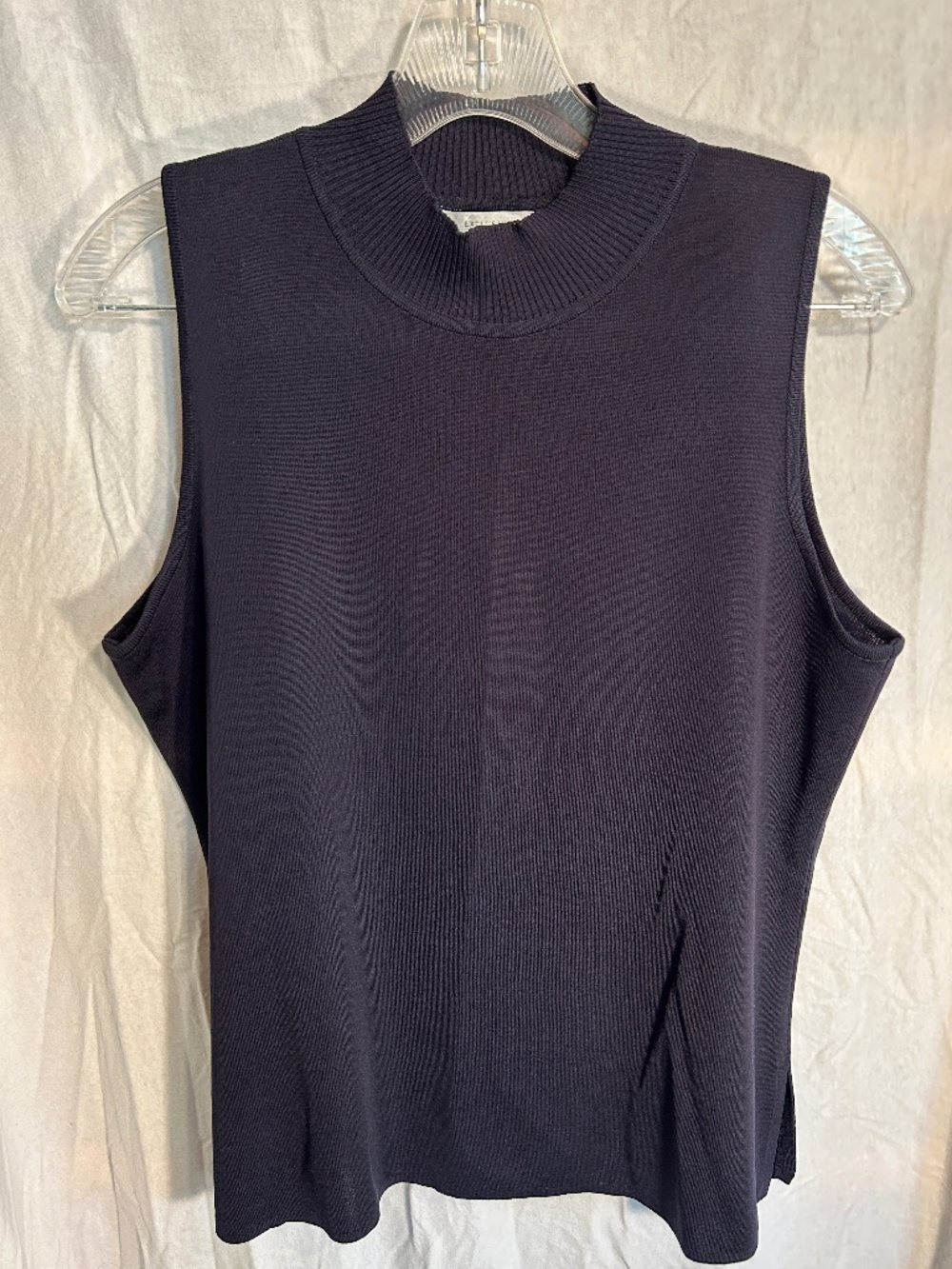 Exclusively Misook Women's navy sleeveless mock neck, size L, like new